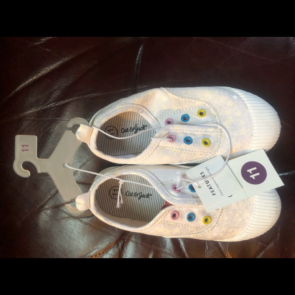 Girls sneakers NWT